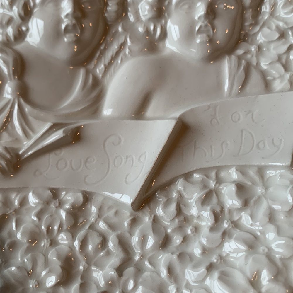 Ceramic Angel Display Plate - Picture 4 of 7